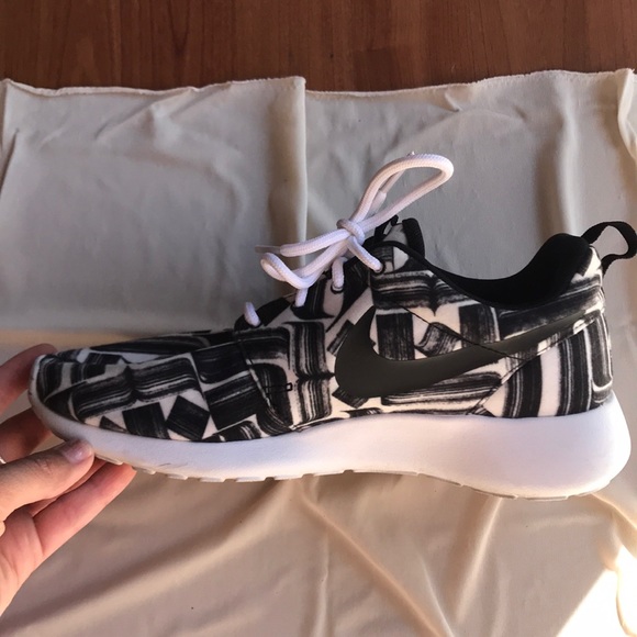 Nike Roshe One Print - Picture 3 of 8